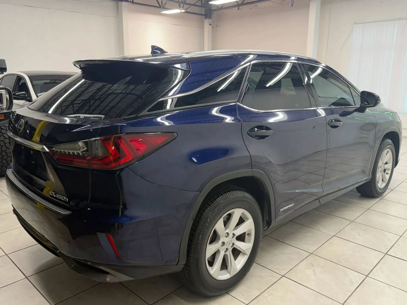 Used 2016 Lexus RX 450h FWD image 9
