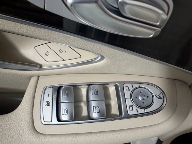 Used 2022 Mercedes-Benz GLC 300 4MATIC image 19