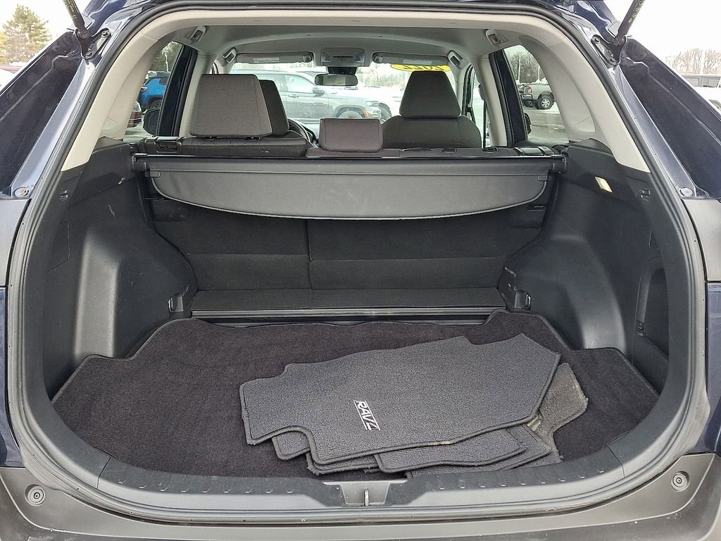 Used 2022 Toyota RAV4 XLE image 28