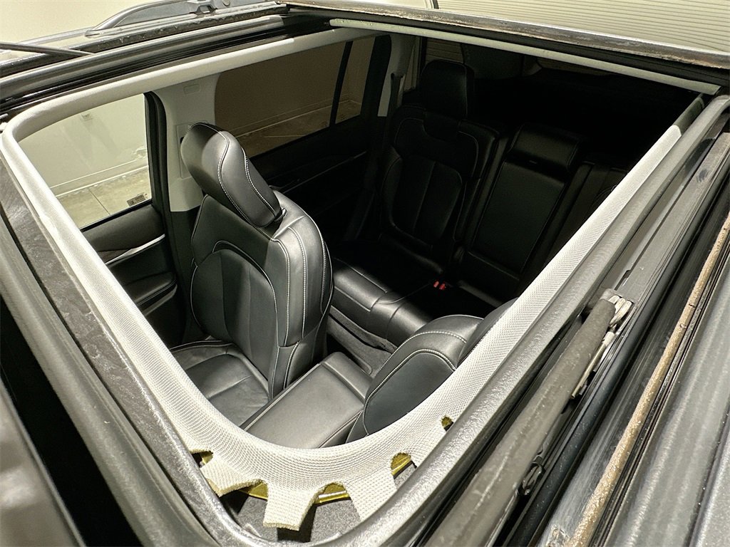 Used 2022 Jeep Grand Cherokee Limited image 23