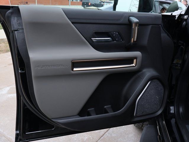 Certified 2025 GMC Hummer EV 2X image 24