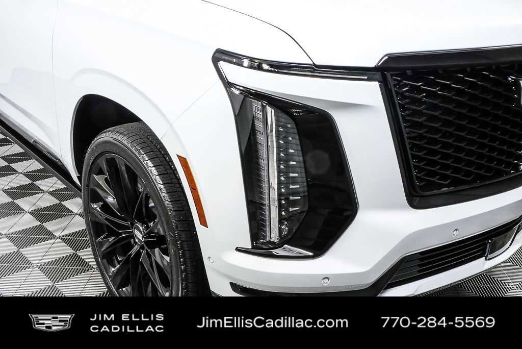 Certified 2026 Cadillac Escalade ESV Platinum Sport w/ LPO, ONYX Package AWD/4WD image 38
