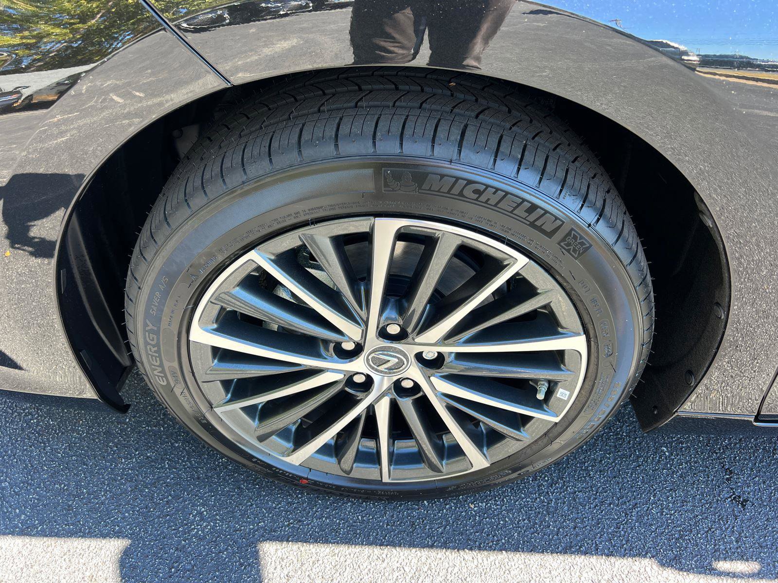 New 2025 Lexus ES 350 w/ Premium Package image 12