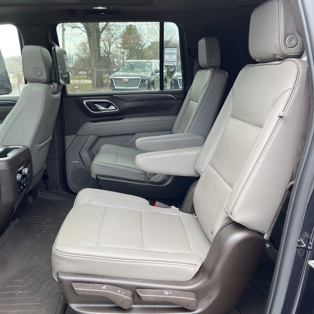 Used 2021 GMC Yukon XL SLT w/ SLT Premium Package AWD/4WD image 14