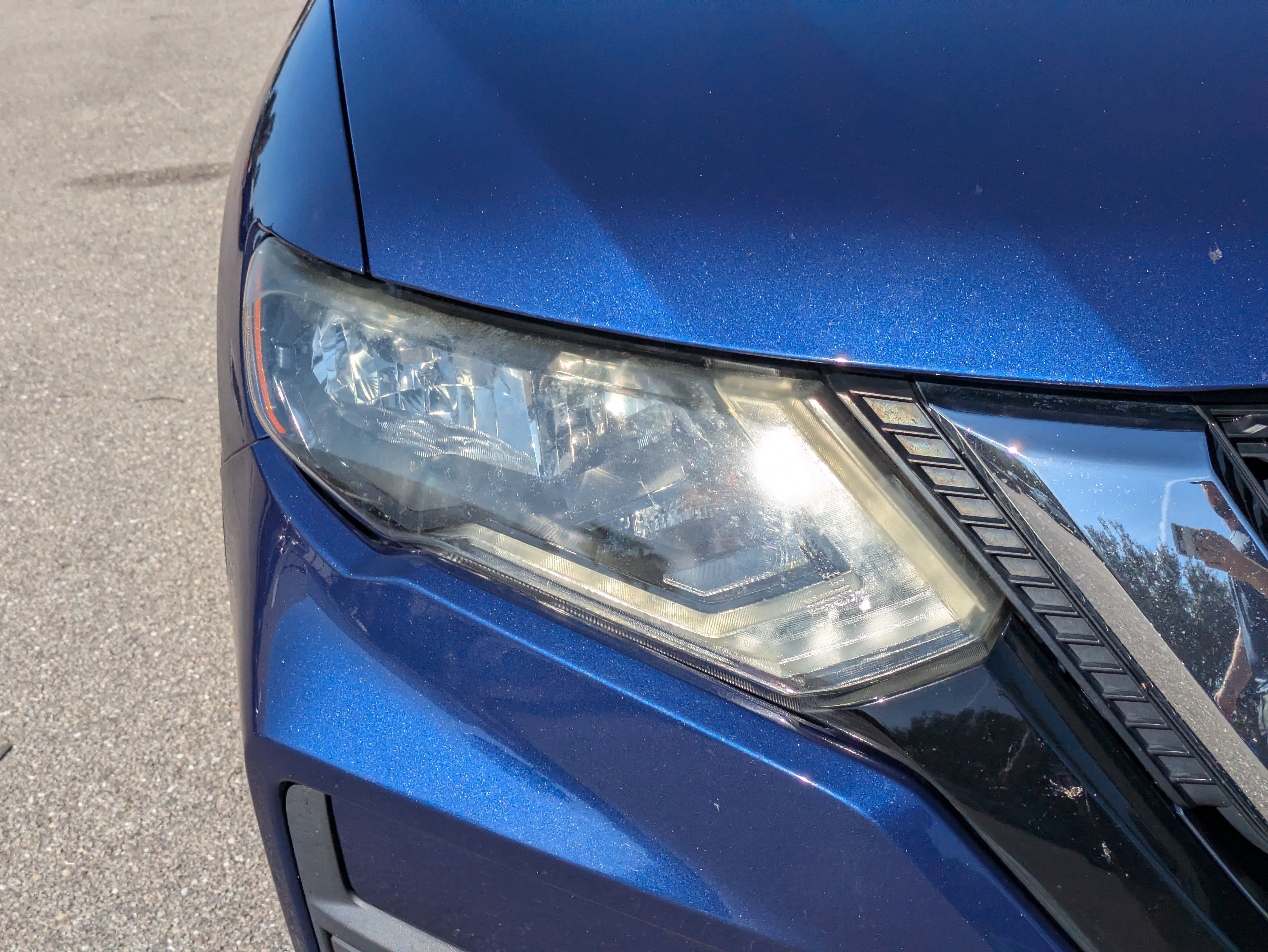 Used 2018 Nissan Rogue SV image 10