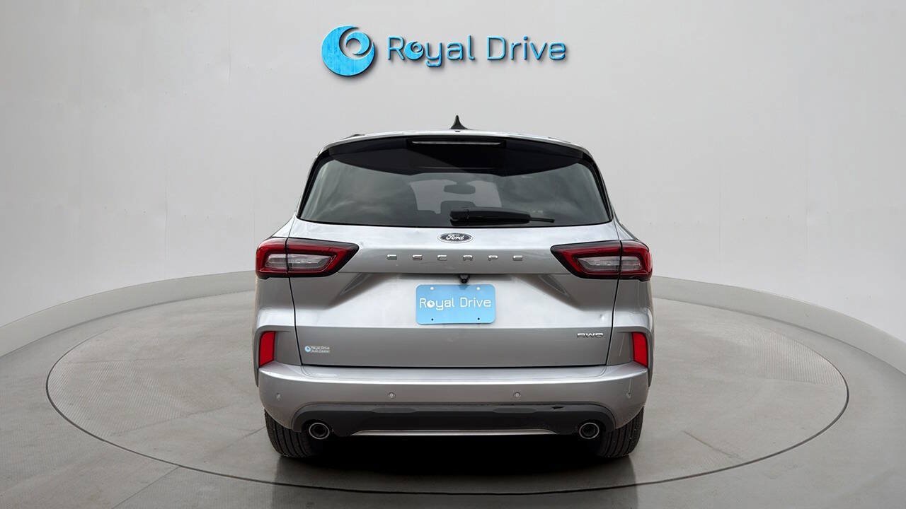 Used 2024 Ford Escape ST-Line w/ Tech Pack #1 AWD/4WD image 5