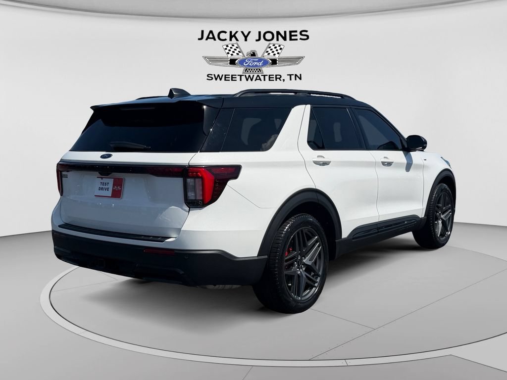 Used 2025 Ford Explorer ST-Line w/ Premium Package RWD image 5