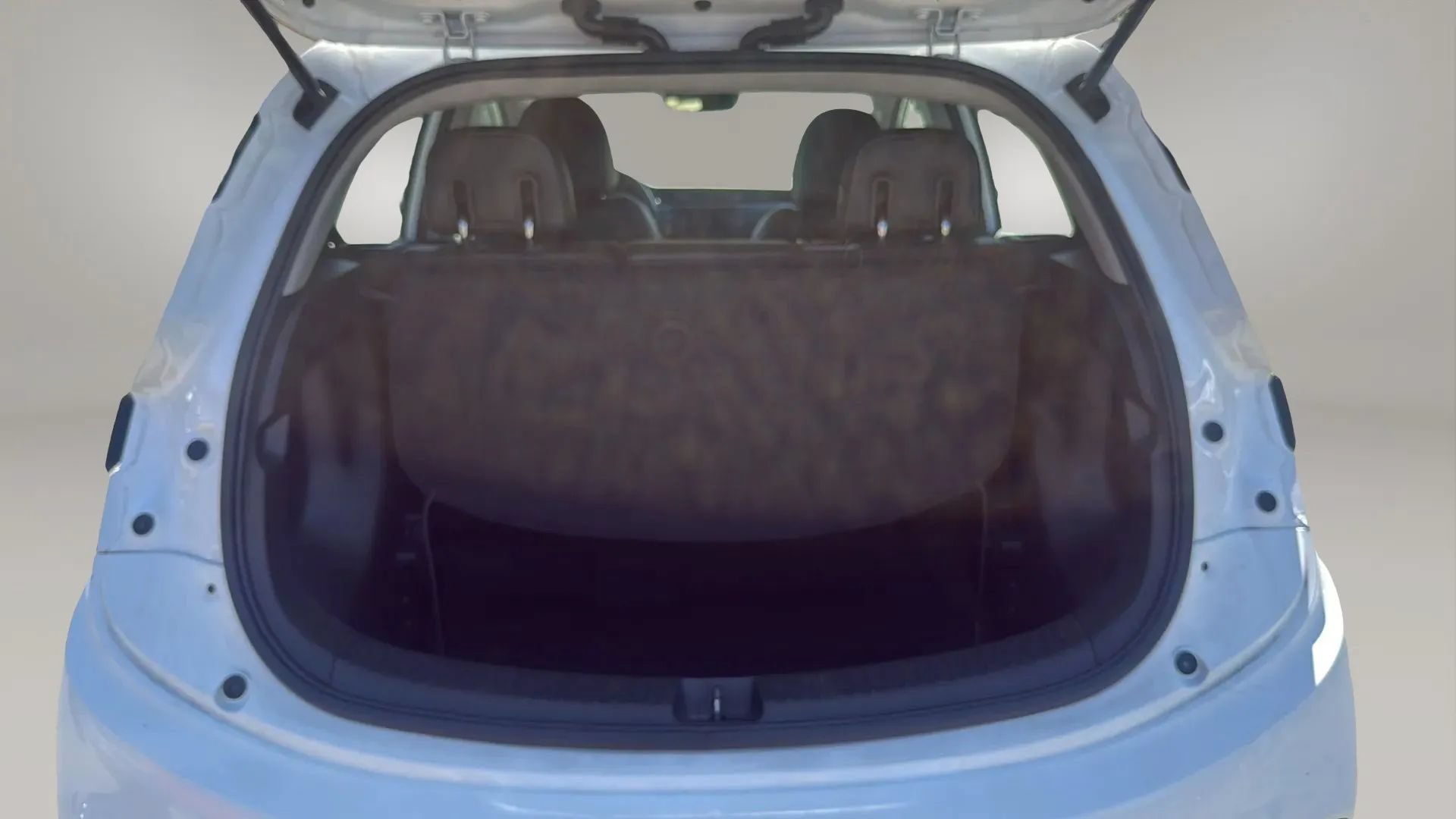 Used 2023 Chevrolet Bolt LT FWD image 7