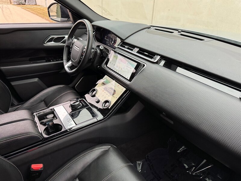 Used 2020 Land Rover Range Rover Velar S AWD/4WD image 18