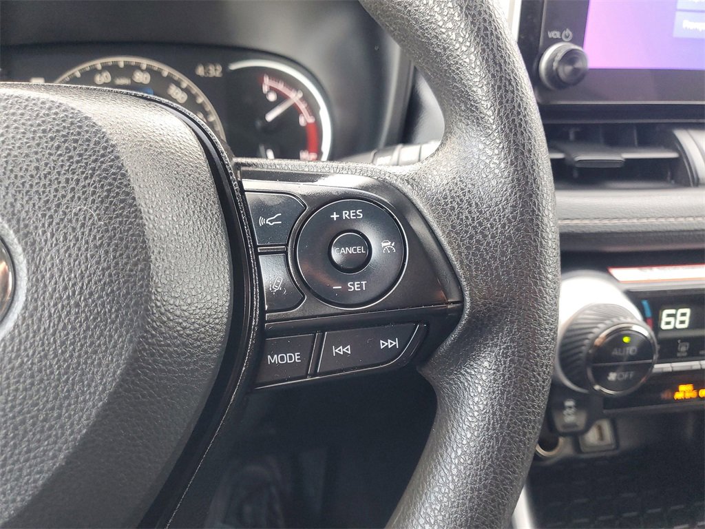 Certified 2025 Toyota RAV4 XLE image 21