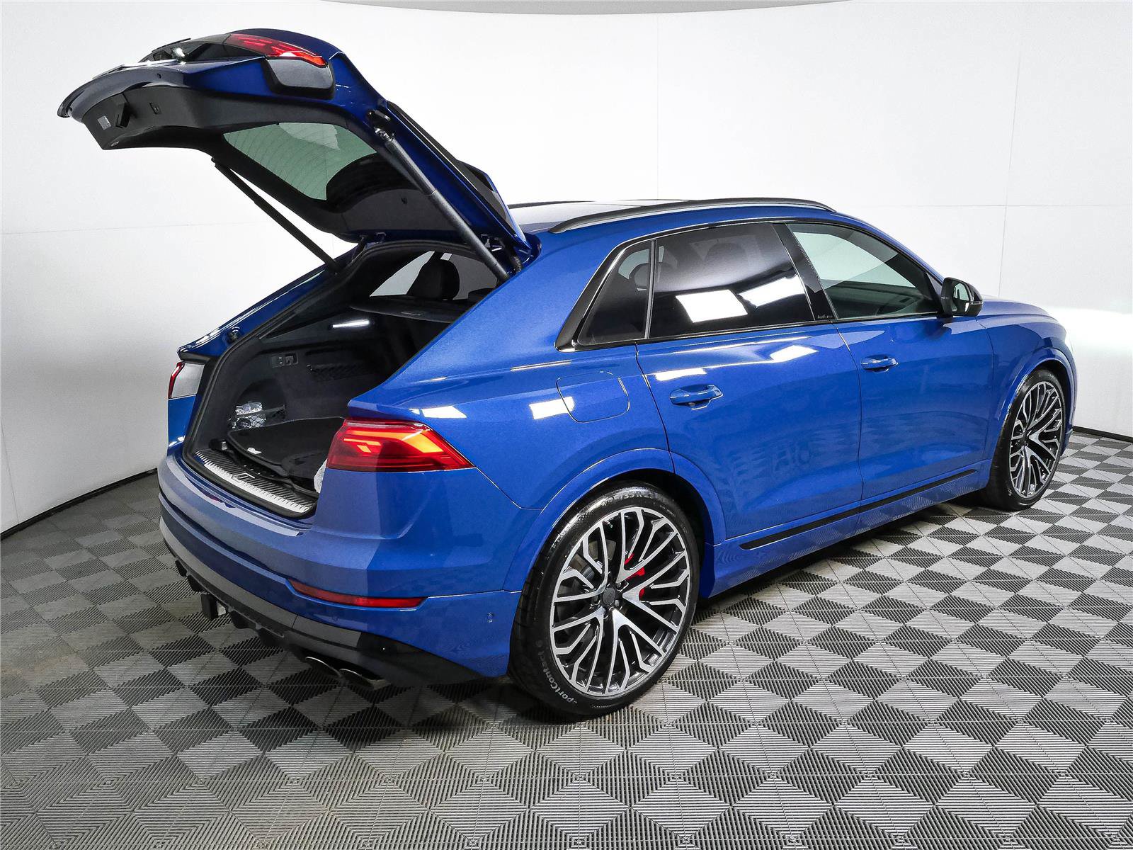 New 2026 Audi SQ8 Prestige AWD/4WD image 28
