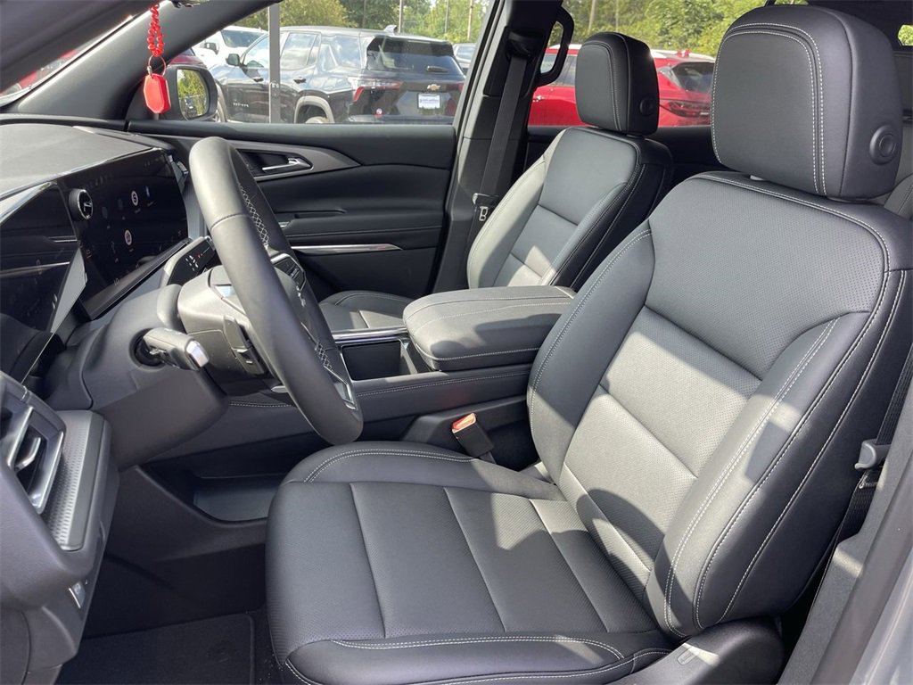 New 2026 Chevrolet Traverse LT w/ Midnight/Sport Edition image 11