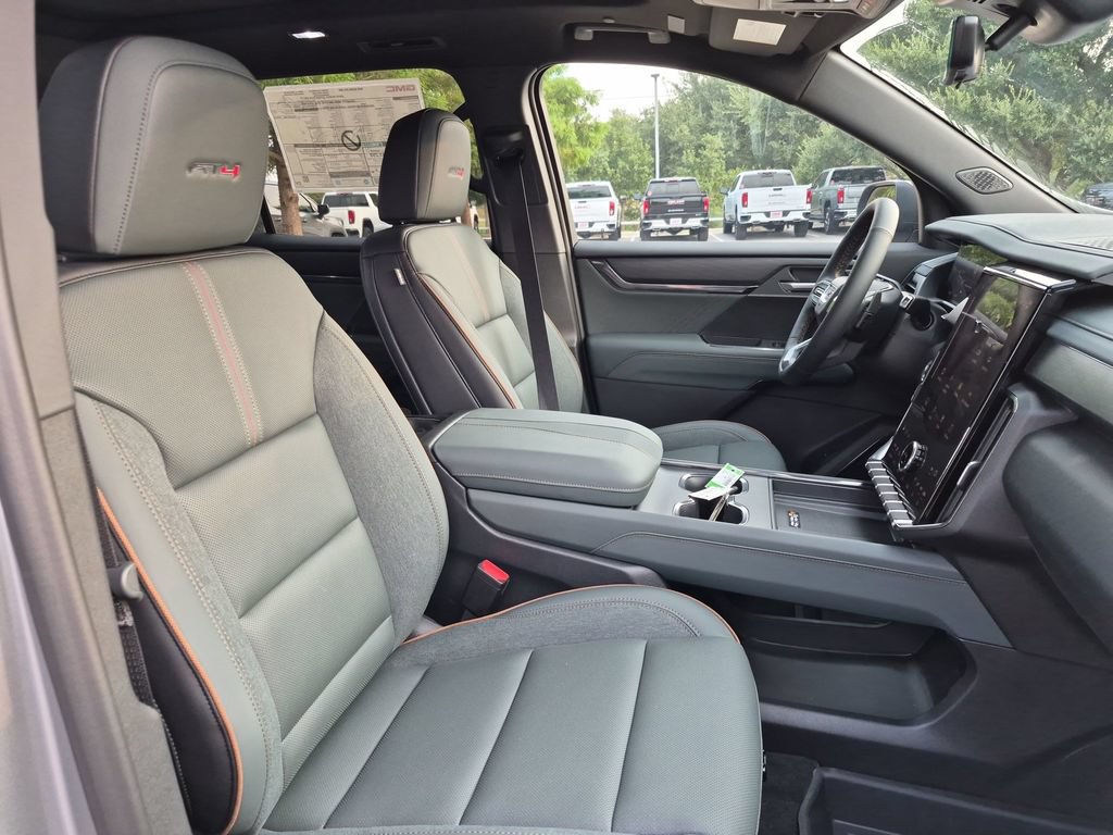 New 2026 GMC Acadia AT4 w/ Luxury Package AWD/4WD image 42