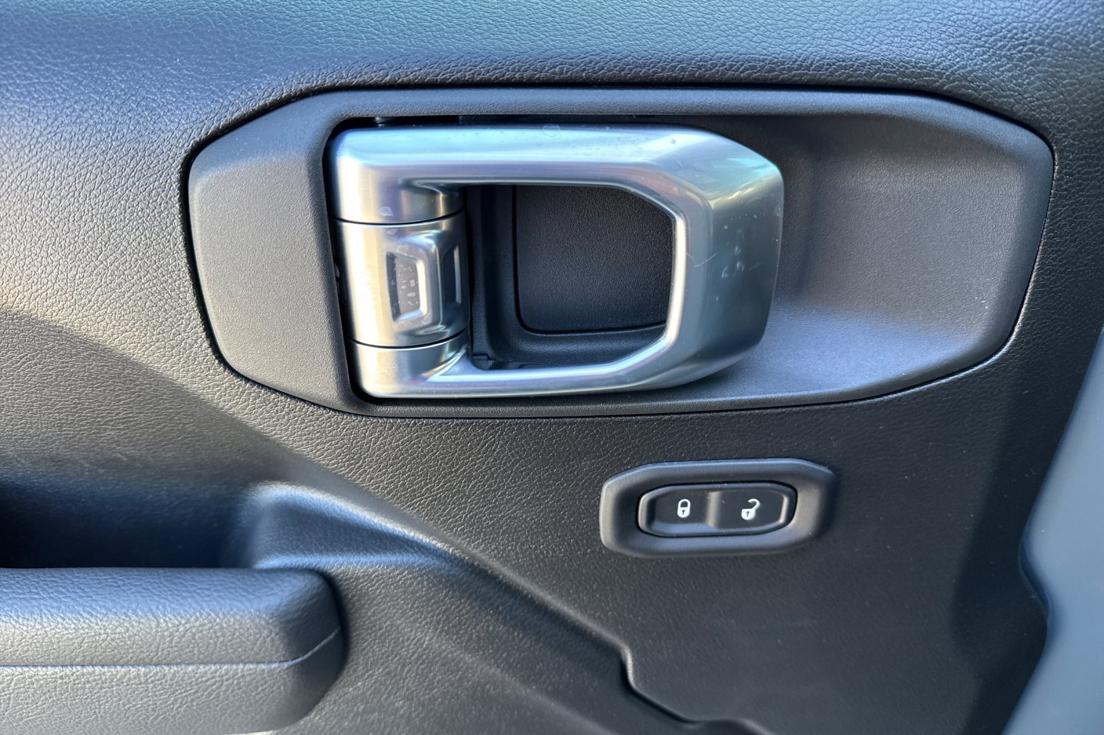 New 2026 Jeep Wrangler Sport AWD/4WD image 10