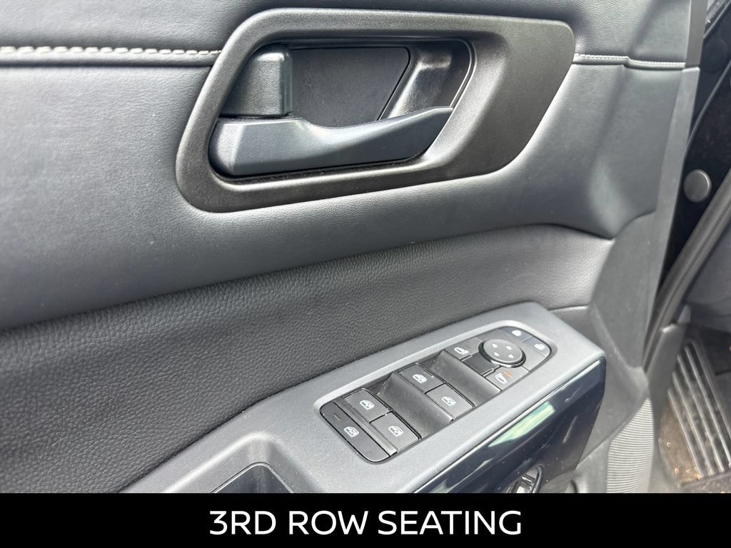 Used 2024 Nissan Pathfinder S AWD/4WD image 12