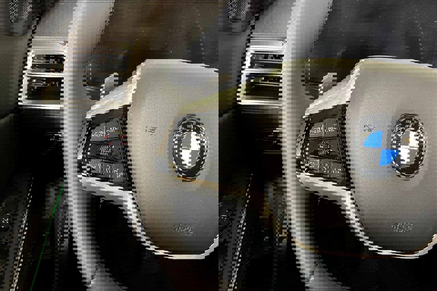 Certified 2025 BMW 330i xDrive Sedan w/ Premium Package image 18