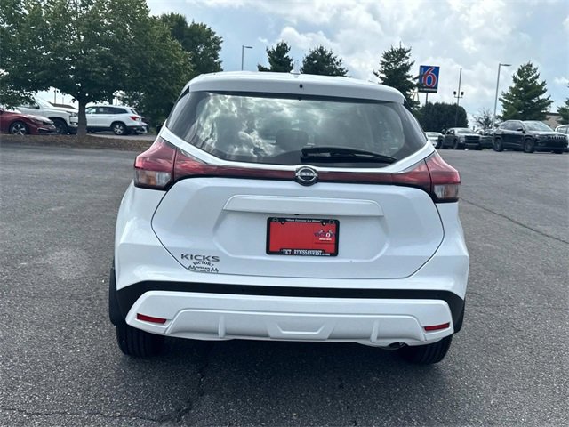New 2025 Nissan Kicks Play S image 5