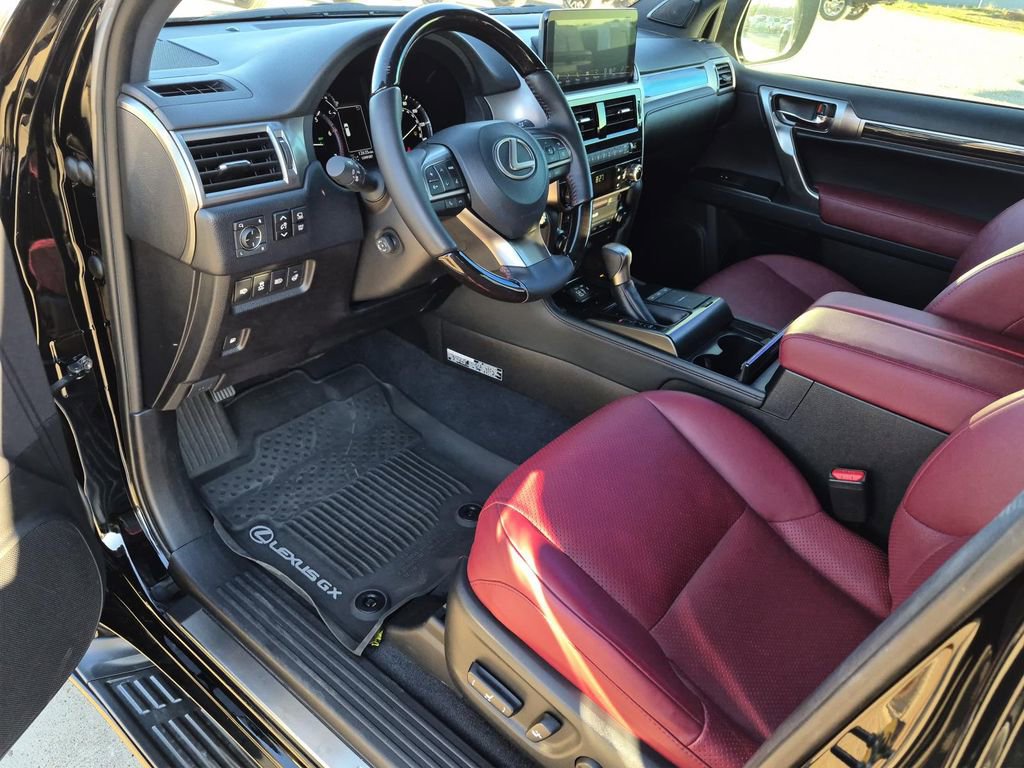 Used 2023 Lexus GX 460 Luxury w/ Accessory Package image 13