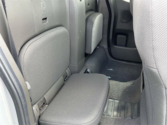 Used 2020 Nissan Frontier S image 11