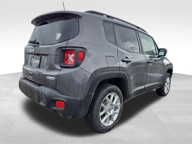 Used 2018 Jeep Renegade Latitude w/ Cold Weather Group image 12
