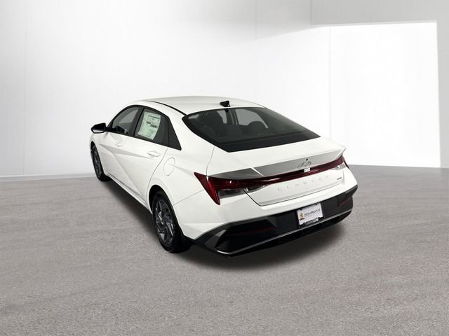 Used 2025 Hyundai Elantra Hybrid FWD image 40