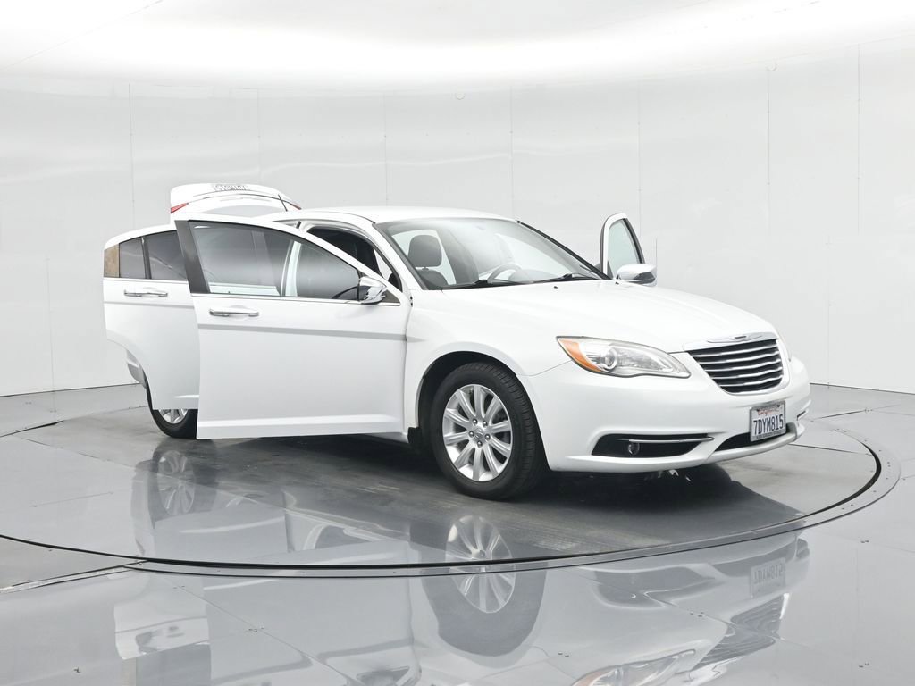 Used 2014 Chrysler 200 Limited image 33