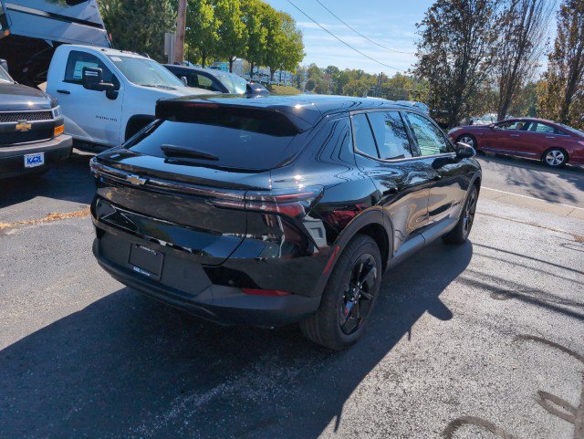 New 2026 Chevrolet Equinox EV LT image 5