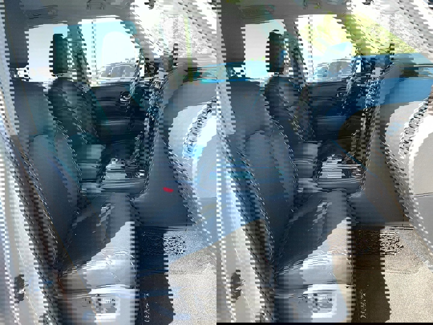 Used 2022 INFINITI QX80 Luxe w/ All-Season Package image 24