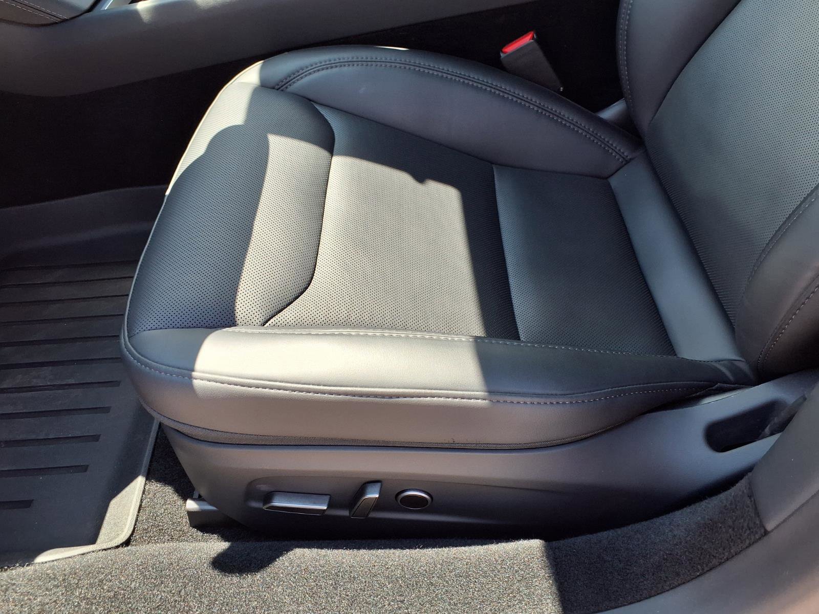 Used 2025 Tesla Model 3 RWD image 21