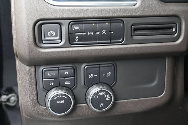 Used 2024 Chevrolet Tahoe LT AWD/4WD image 18