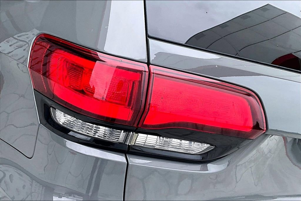 Used 2021 Jeep Grand Cherokee Laredo X AWD/4WD image 23