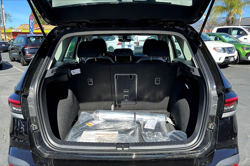 New 2026 Volkswagen Taos S image 21