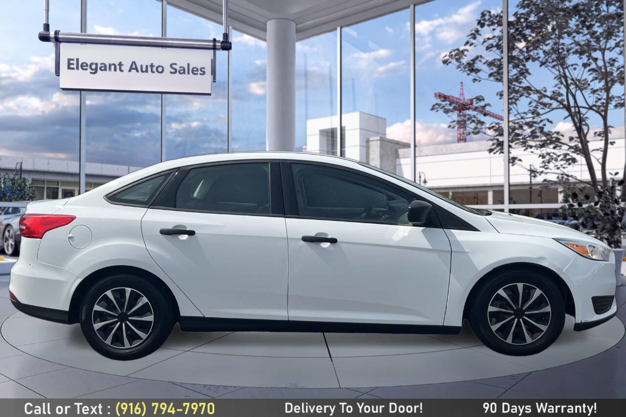 Used 2016 Ford Focus S image 4