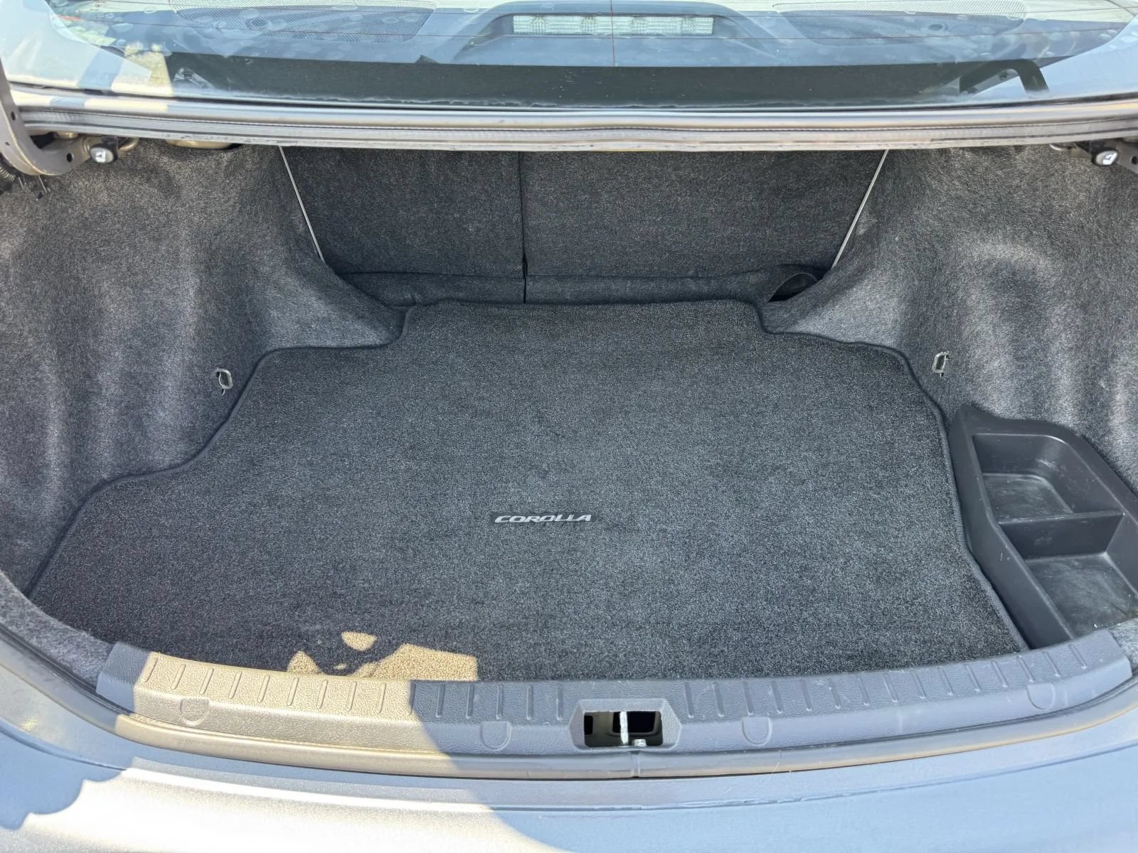Used 2010 Toyota Corolla LE FWD image 32