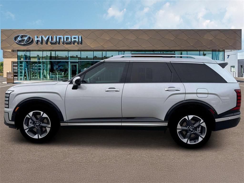 Used 2026 Hyundai Palisade Limited AWD/4WD image 3
