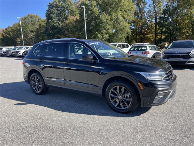 Certified 2023 Volkswagen Tiguan SE