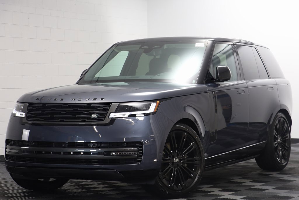 New 2025 Land Rover Range Rover SE