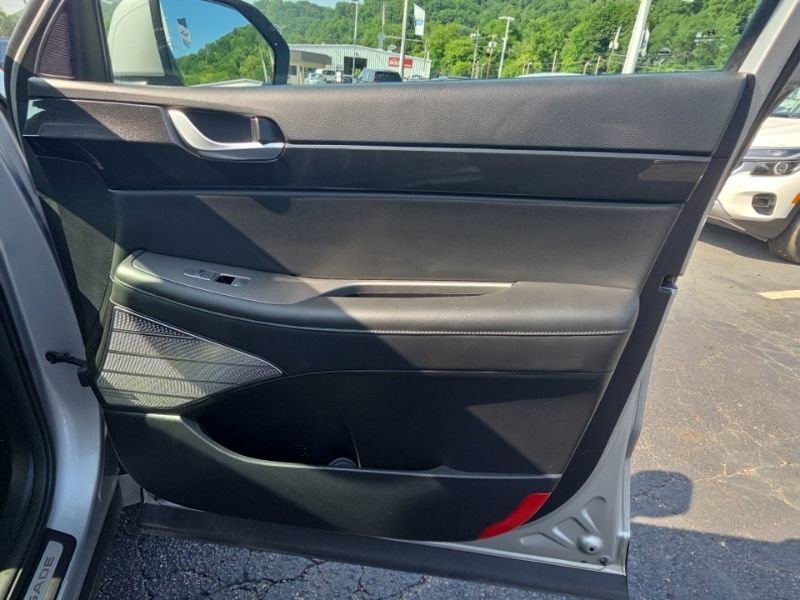 Used 2022 Hyundai Palisade Limited AWD/4WD image 14