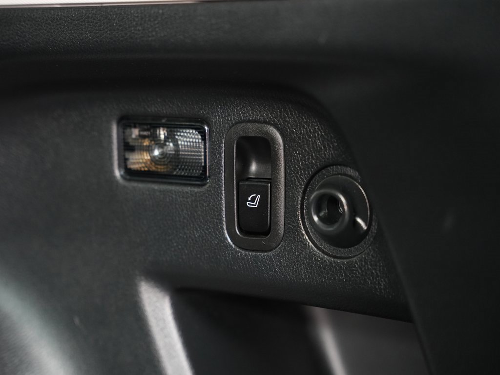 Used 2017 Subaru Forester 2.5i Touring w/ Protection Package #2 image 37