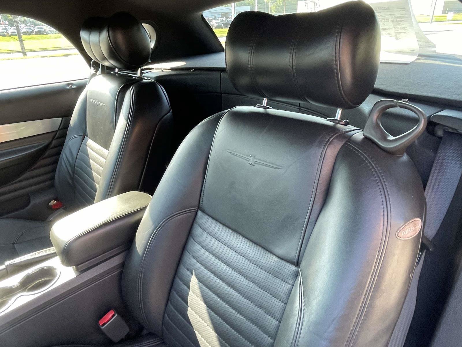 Used 2002 Ford Thunderbird RWD image 12