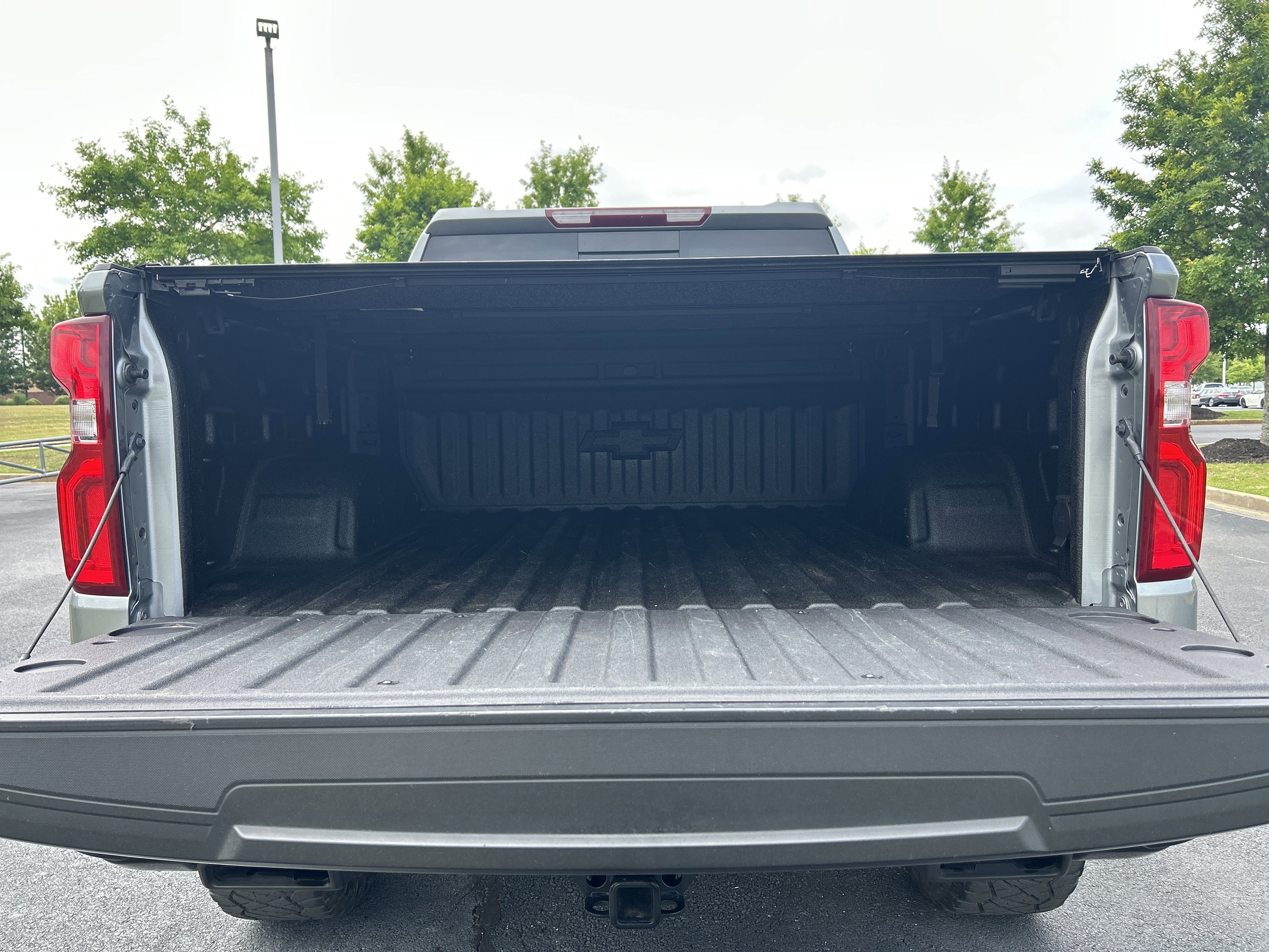Used 2024 Chevrolet Silverado 1500 LT Trail Boss w/ Convenience Package II AWD/4WD image 30