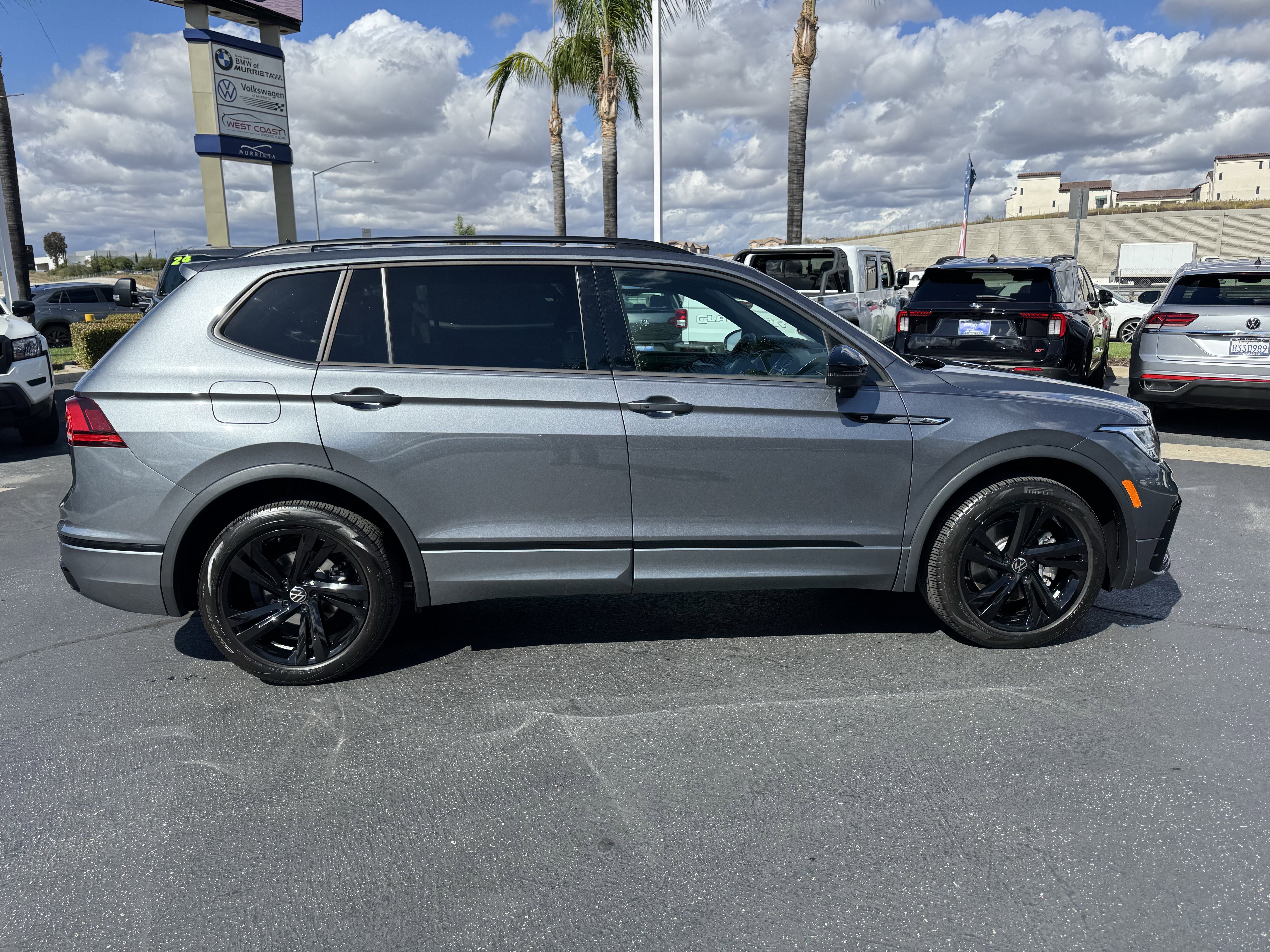 Certified 2024 Volkswagen Tiguan SE R-Line FWD image 11