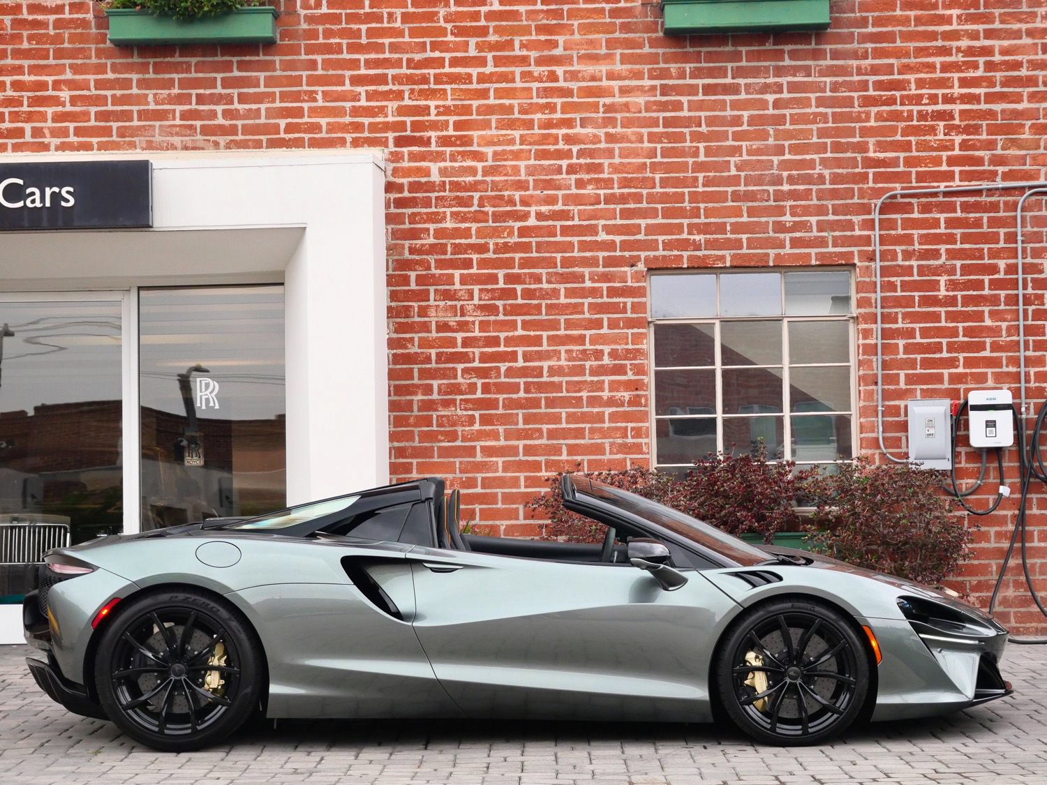 New 2026 McLaren Artura Spider RWD image 3