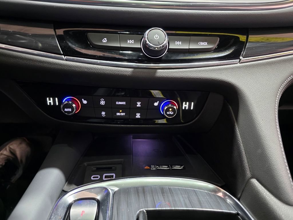 Certified 2023 Buick Enclave Essence image 26