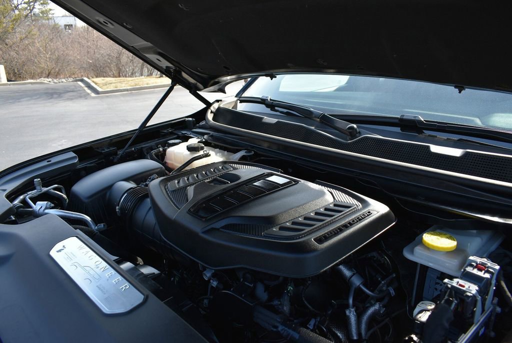 Used 2025 Jeep Wagoneer 4WD w/ Convenience Group I image 43