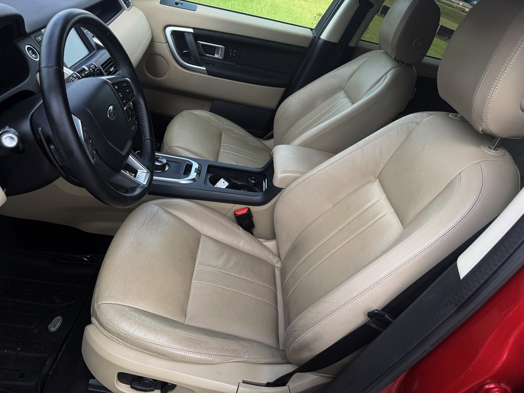 Used 2018 Land Rover Discovery Sport HSE AWD/4WD image 18