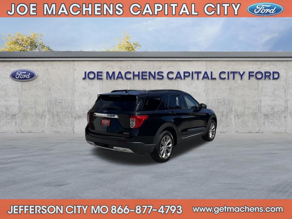 Used 2023 Ford Explorer XLT w/ Equipment Group 202A image 7