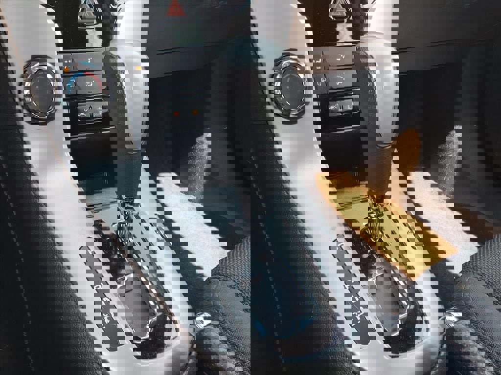 Used 2015 Chevrolet Cruze LT image 8