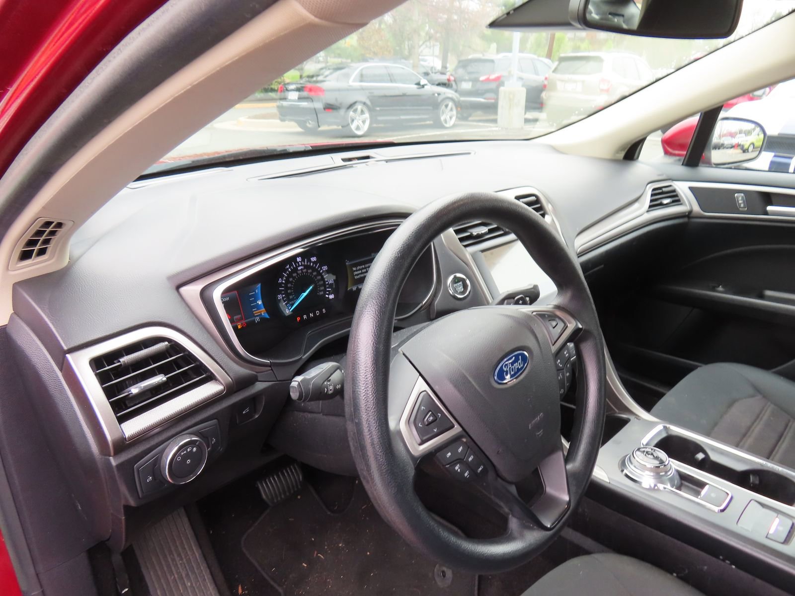 Used 2019 Ford Fusion SE image 14