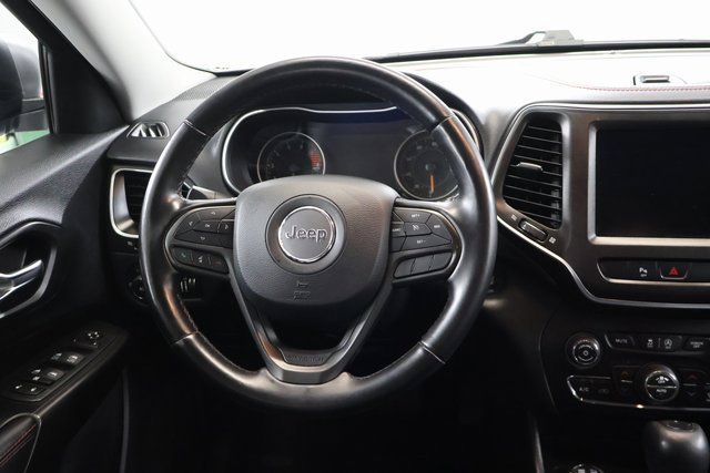 Used 2020 Jeep Cherokee Trailhawk w/ Cold Weather Group AWD/4WD image 15